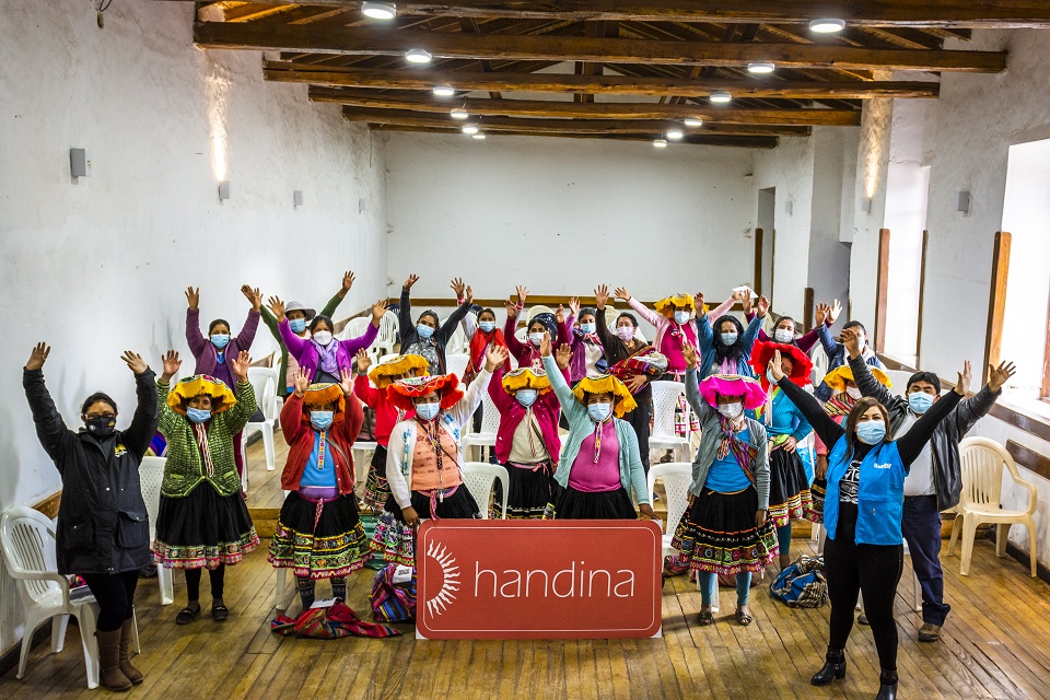 BanBif - capacitación a mujeres artesanas del Cusco