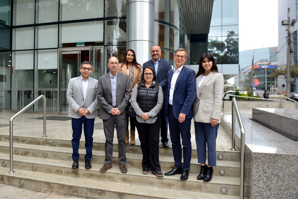 Perú recibe a Director Ejecutivo de la Alianza Global de Banca con Valores