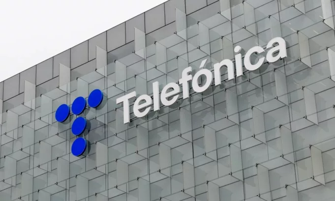 ¿Telefónica se va del Perú? Advierten desde España reuniones clave para vender la filial