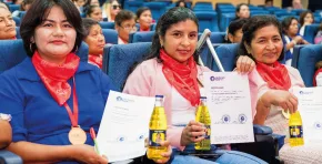 Arca Continental y Centrum PUCP capacitaron a más de 200 emprendedoras de Lima y Trujillo