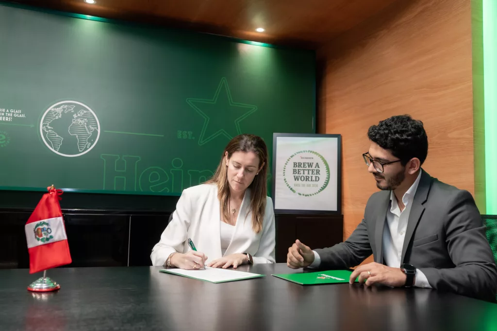 ¿Cómo se adapta la industria cervecera a los retos sostenibles? El caso de HEINEKEN Perú