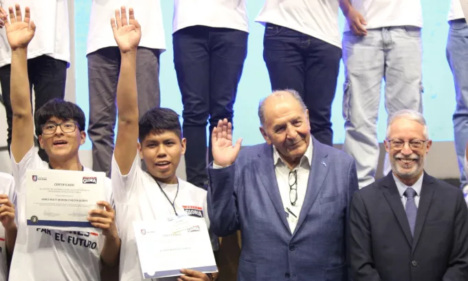 Yura: Programa 'Líderes para un Futuro Exitoso' culmina con éxito su primera edición en Arequipa