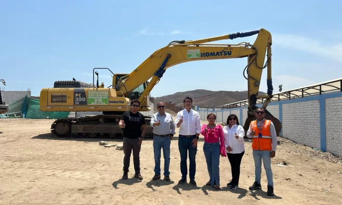 Komatsu-Mitsui entrega maquinaria para mitigar desborde del Río Chilca