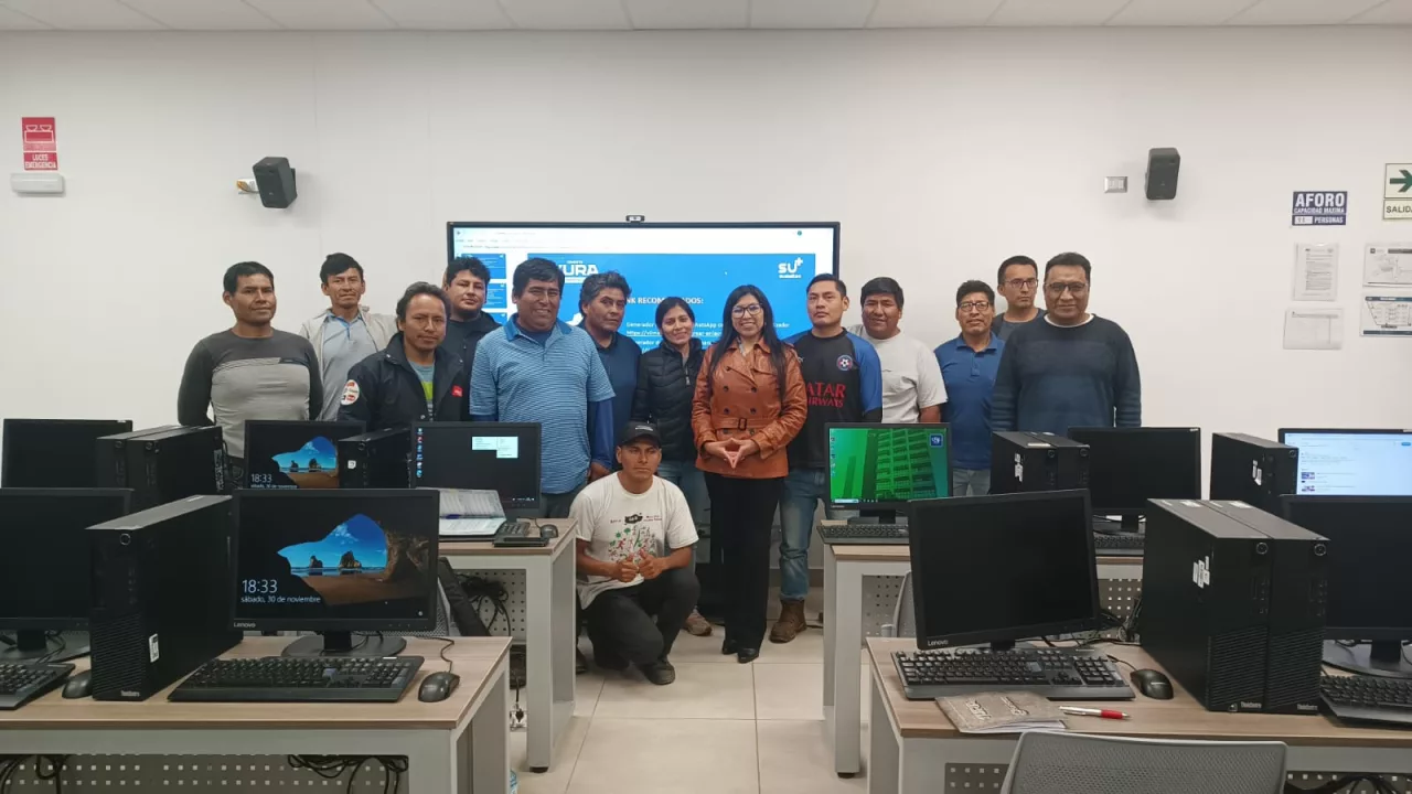 Cemento Yura culmina con éxito programa piloto de emprendimiento para maestros de obra