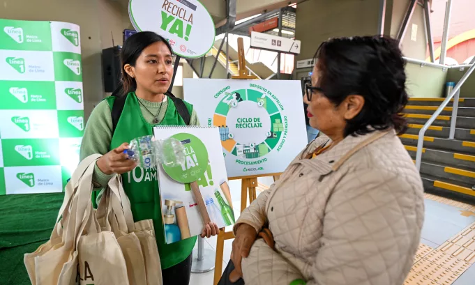 Línea 1, Grupo AJE y Minam impulsan el reciclaje de botellas PET en las estaciones del tren