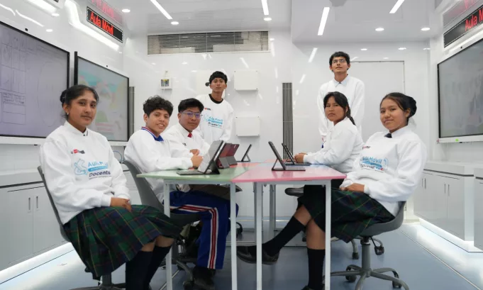 Huawei inaugura Aula Móvil para la alfabetización digital en zonas rurales del Perú