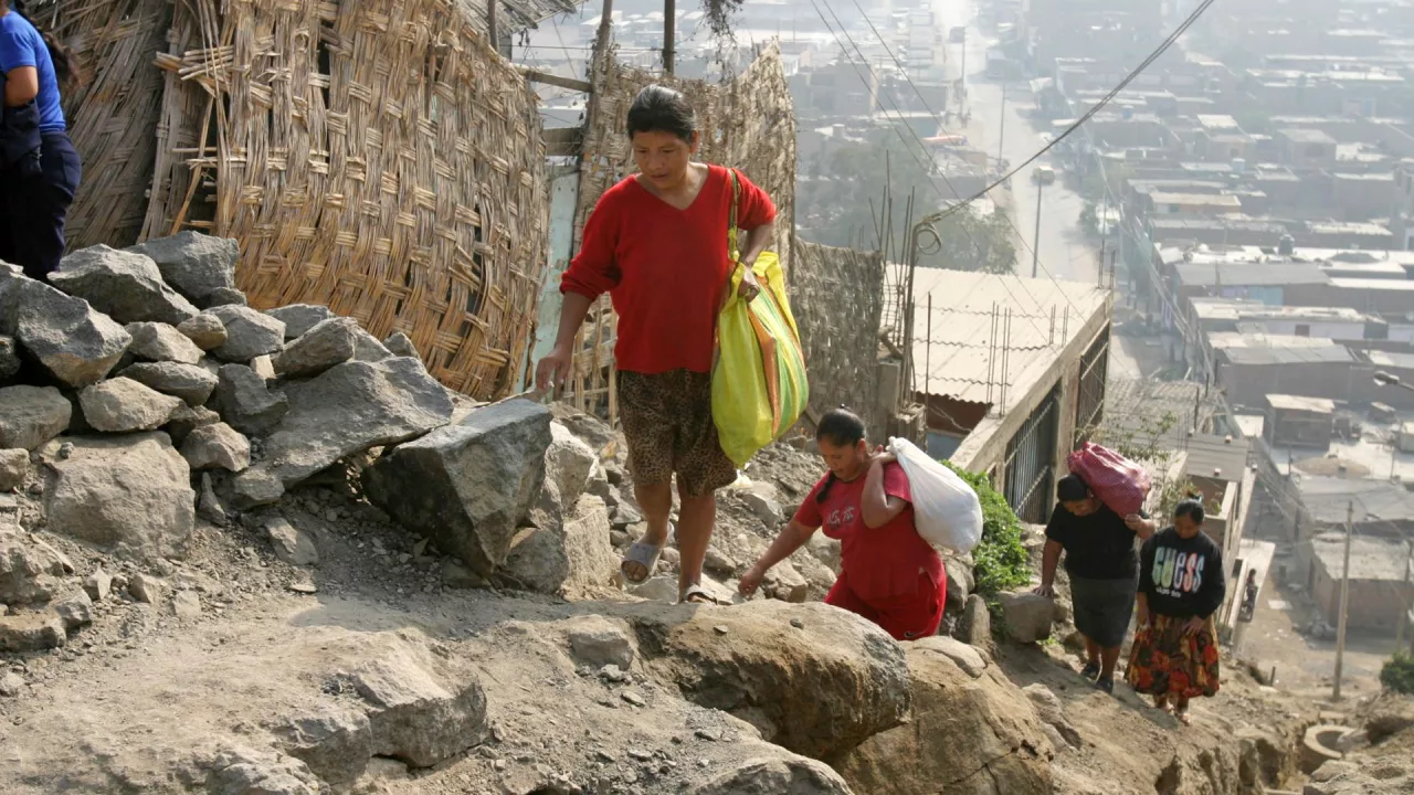 Pobreza en Perú cayó 1.4% en 2024 y afecta al 27.6% de la población: ¿Qué factores influenciaron?