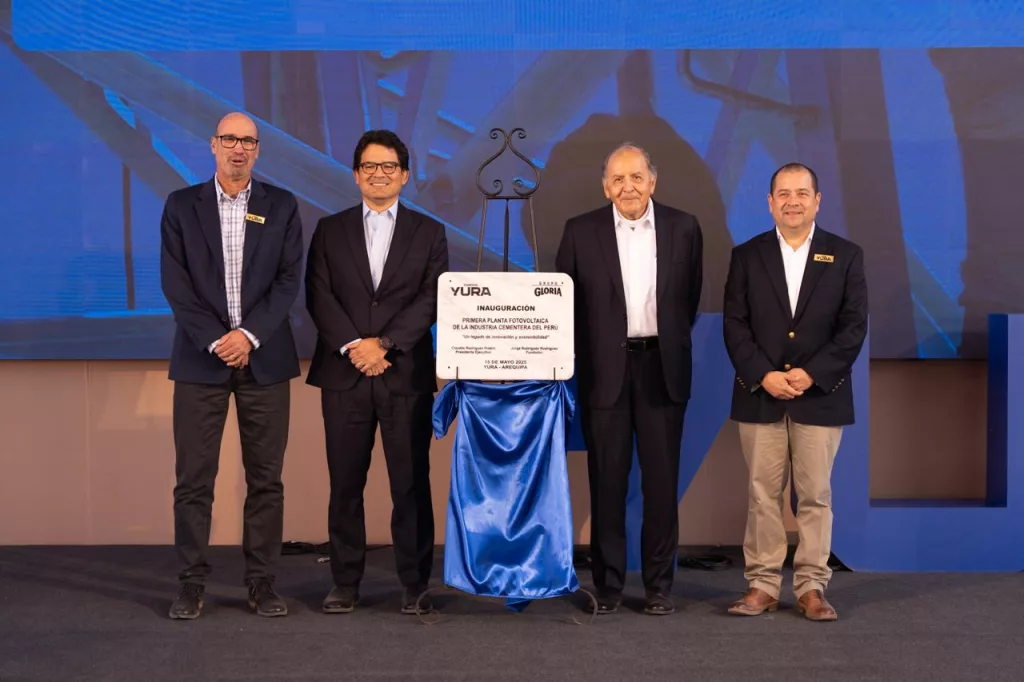 Cemento Yura inaugura su primera planta fotovoltaica de autoconsumo en Arequipa