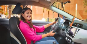 Mujeres conduciendo el futuro