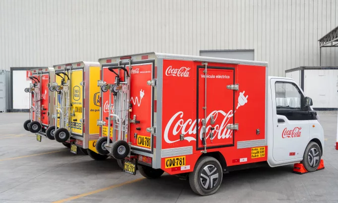 Arca Continental incorpora nueva flota de camiones eléctricos para distribución de bebidas