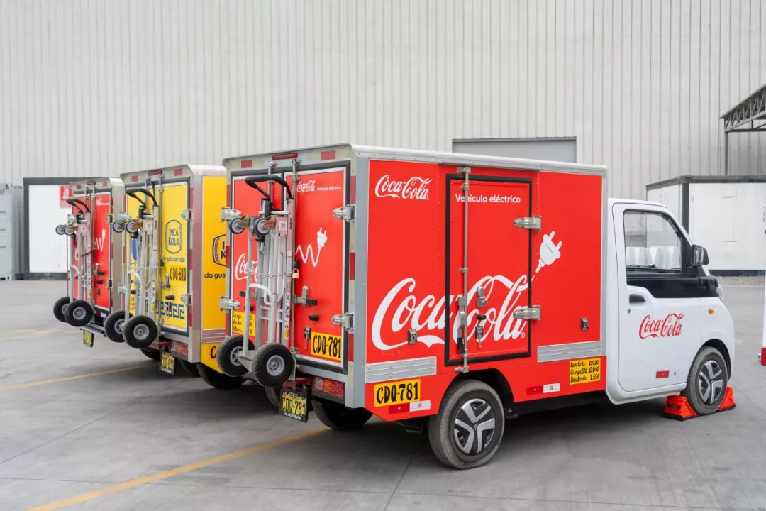 Arca Continental incorpora nueva flota de camiones eléctricos para distribución de bebidas
