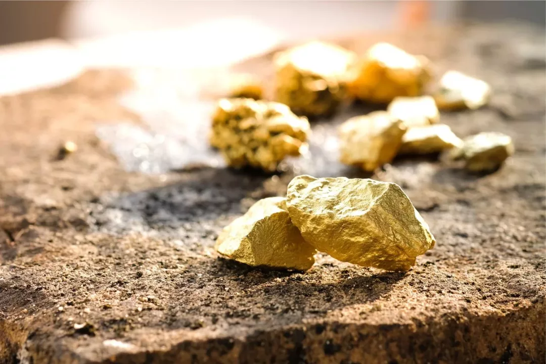 Dos décadas de oro fuera de control: minería ilegal habría generado más de 3 mil toneladas
