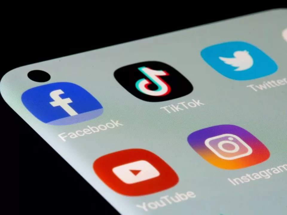 TikTok e IG: 44% de los jóvenes se informa de noticias a través de redes sociales y videos