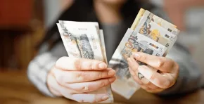 Aumenta a 44% la población que no llega a fin de mes, revela estudio "1000 Peruanos Dicen"