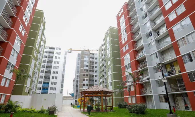 Un limeño necesita más de 12 años de sueldos para comprar una vivienda en la capital, advierte el BCR