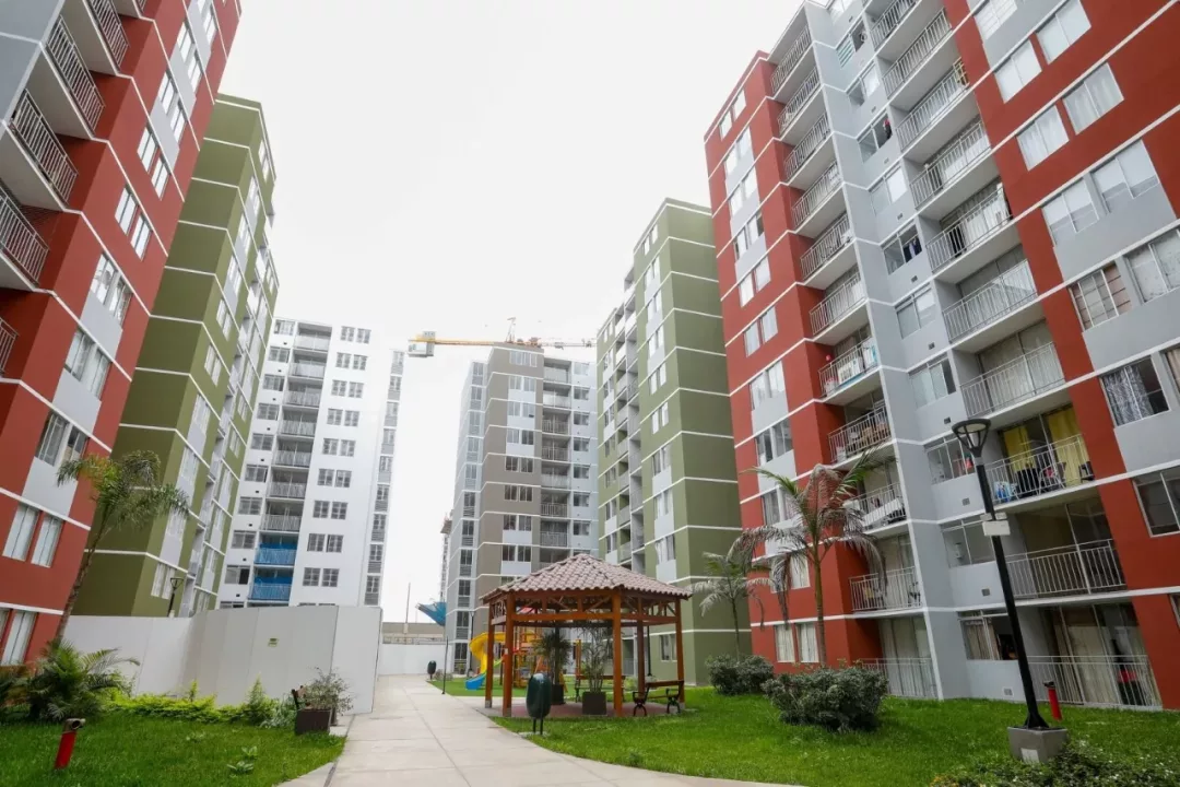 Un limeño necesita más de 12 años de sueldos para comprar una vivienda en la capital, advierte el BCR