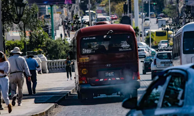 Advierten que en el Perú el 16% de los vehículos tienen más de 15 años y el 80% usa diésel