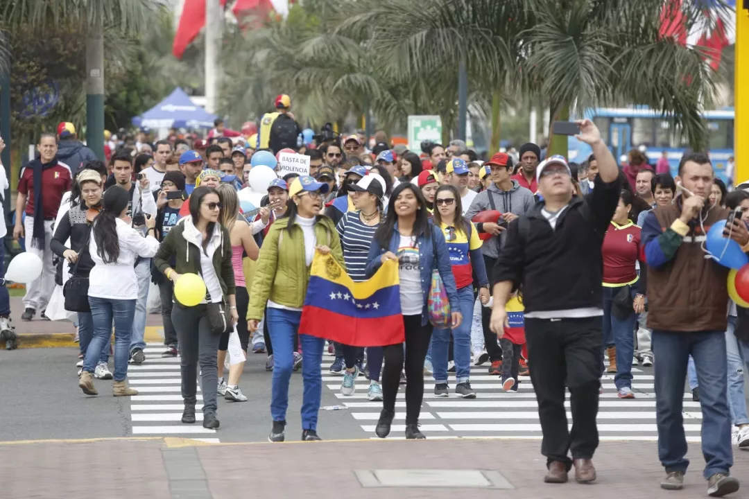 10 años de migración: Solo el 3.6% de venezolanos trabaja formalmente en Perú