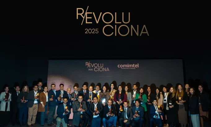 Stakeholders gana premio a “Mayor impacto en medios de comunicación escrito” en R·Evoluciona 2025