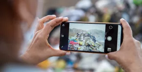 Reporta Residuos es una herramienta digital que permite a la ciudadanía identificar y reportar puntos críticos de acumulación de residuos sólidos.