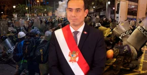 Las protestas convocadas contra el gobierno de Jerí en Lima dejaron el saldo de un fallecido y cientos de heridos. Foto: Stakeholders.