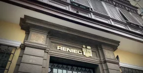 El Reniec niega haber sido hackeado y atribuye el incidente a un uso indebido de accesos por parte de otras entidades públicas.