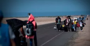 El informe de ACNUR revela que el cambio climático y los conflictos armados están impulsando desplazamientos masivos, con millones de personas atrapadas en un círculo de vulnerabilidad extrema y falta de recursos.