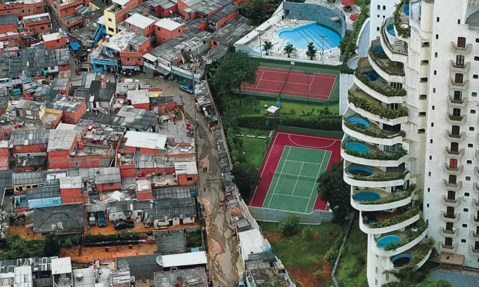 El informe del Comité Extraordinario de Expertos sobre la Desigualdad Global, revela que desde el año 2000 el 1 % más rico del planeta se ha quedado con el 41 % de toda la nueva riqueza.