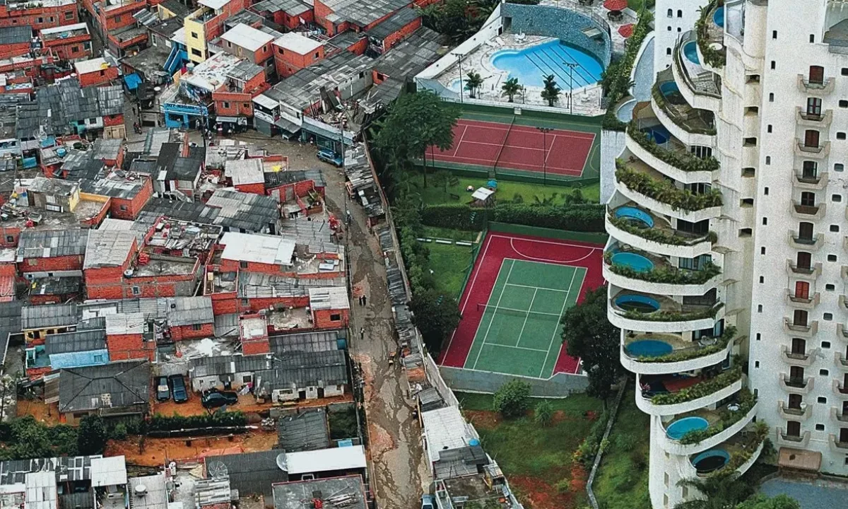 El informe del Comité Extraordinario de Expertos sobre la Desigualdad Global, revela que desde el año 2000 el 1 % más rico del planeta se ha quedado con el 41 % de toda la nueva riqueza.