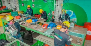 La Navidad incrementa los residuos electrónicos, pero una gestión formal de RAEE puede convertir este problema en valor ambiental, económico y social para las organizaciones.