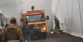 Incendio en la COP30 de Brasil provoca evacuación masiva y suspensión temporal del evento. No hay heridos, pero se detuvieron las negociaciones sobre la transición global.