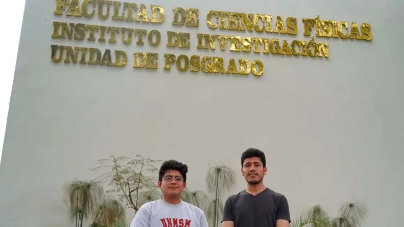 Un equipo de estudiantes de la Universidad Nacional Mayor de San Marcos desarrolló ARA, un dron con inteligencia artificial y diseño bioinspirado capaz de monitorear ecosistemas por días y detectar actividades ilegales en zonas remotas.