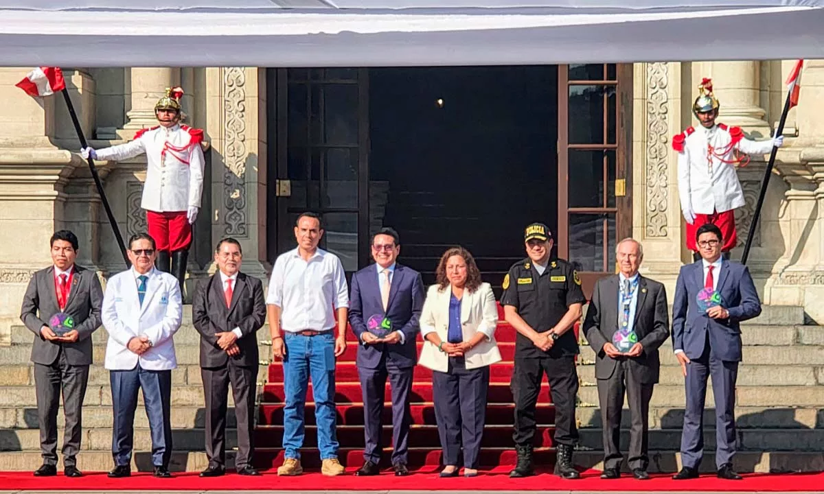 La iniciativa “Ser Voluntario es Ser Agradecido”, impulsada por más de 600 voluntarios a nivel nacional, fue distinguida por su impacto en educación financiera y empoderamiento económico de poblaciones vulnerables.