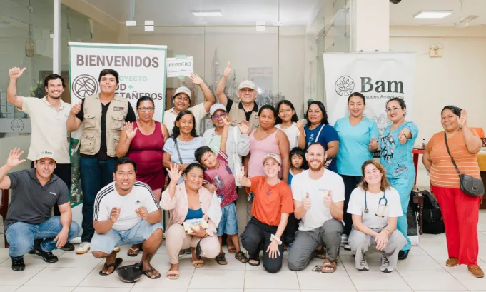 Más de 200 familias castañeras de Madre de Dios recibieron atención médica especializada gracias a una campaña del Proyecto REDD+ Castañeros, que demuestra cómo los créditos de carbono generan beneficios sociales directos en la Amazonía peruana.