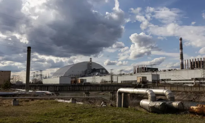 Inspectores internacionales confirmaron daños graves en el escudo protector construido para evitar fugas tras el desastre de 1986 en Chernóbil.