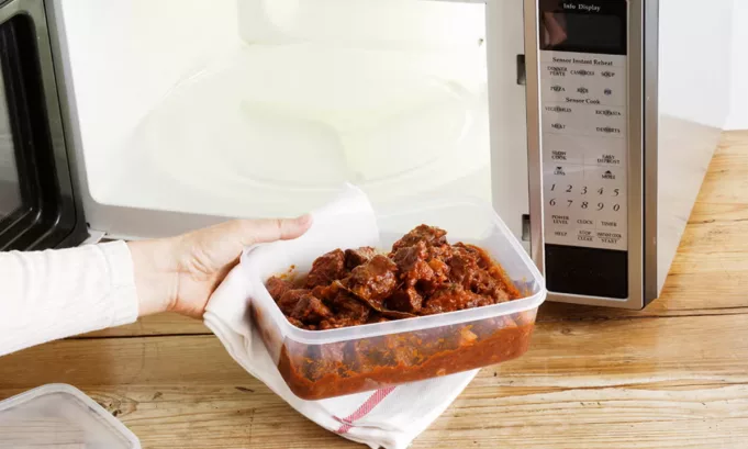 Los investigadores advierten que los microplásticos podrían estar interfiriendo directamente en el funcionamiento del cerebro.