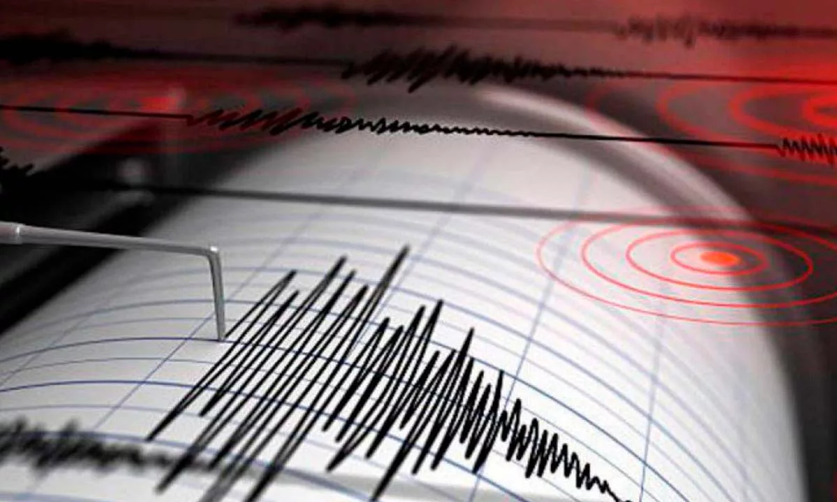Especialistas en prevención recuerdan que actuar correctamente en oficinas ubicadas en pisos elevados es clave para evitar lesiones durante un sismo. Señalización, capacitación y una evacuación ordenada son medidas esenciales para enfrentar emergencias.