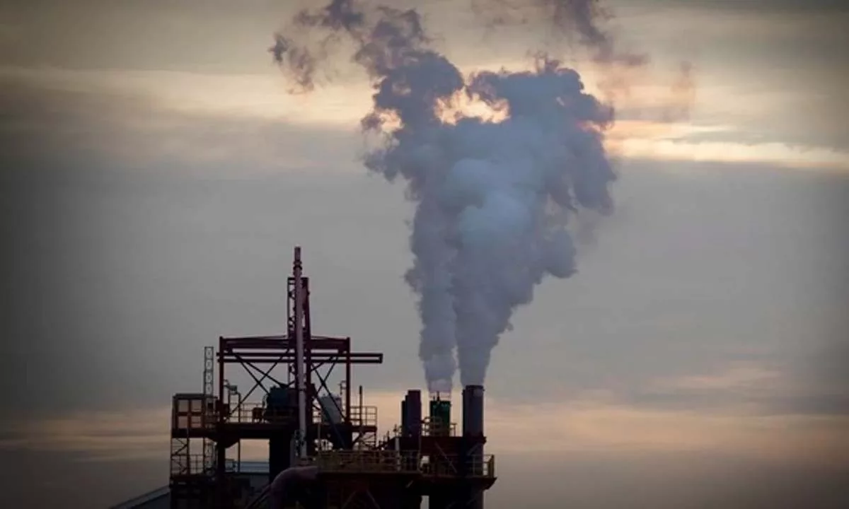 Las compañías estatales lideran las emisiones globales del sector fósil; el estudio advierte que su creciente concentración eleva las barreras políticas para acelerar la acción climática y la transición energética.