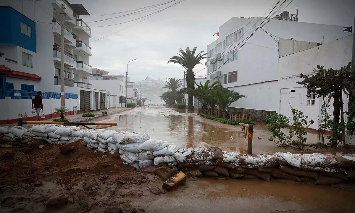 La alerta no confirma la ocurrencia del fenómeno, pero activa el monitoreo permanente de las condiciones oceánicas y climáticas, con énfasis en prevención en la costa peruana. Foto: ComexPerú