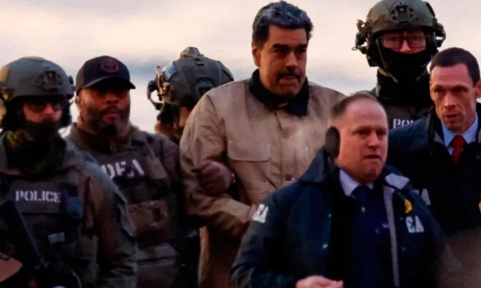 El exmandatario venezolano negó los cargos de narcoterrorismo y tráfico de drogas durante su primera comparecencia ante una corte federal de Nueva York. Foto: AFP