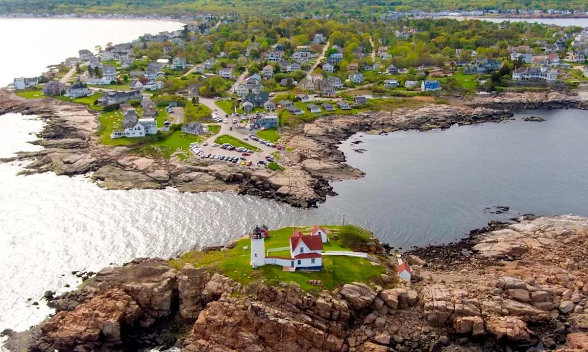 La donación de un extenso bosque en Maine se convierte en un ejemplo de conservación privada, al garantizar la protección de la biodiversidad, el patrimonio natural y el acceso comunitario responsable frente a la presión ambiental.