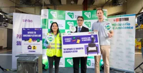 Con más de 620 mil usuarios al día, LÍNEA 1 busca impulsar la segregación de empaques y envolturas, uno de los residuos más difíciles de reciclar; los plásticos recolectados se transformarán en madera plástica como parte de un modelo de economía circular dentro del transporte público.