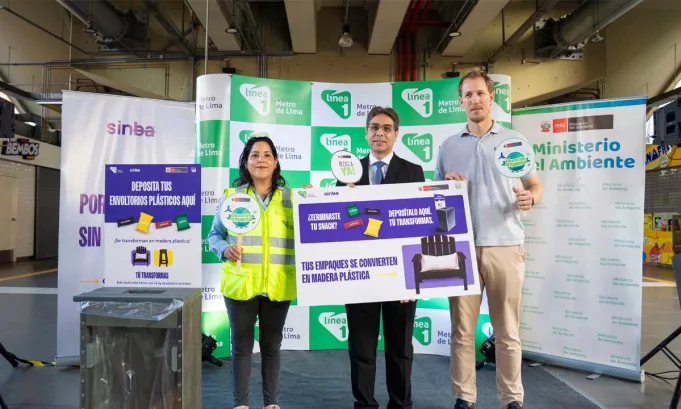 Con más de 620 mil usuarios al día, LÍNEA 1 busca impulsar la segregación de empaques y envolturas, uno de los residuos más difíciles de reciclar; los plásticos recolectados se transformarán en madera plástica como parte de un modelo de economía circular dentro del transporte público.