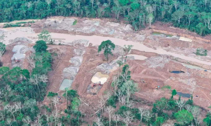 La minería ilegal obliga al cierre temporal de la estación científica más antigua del Perú en la Amazonía, poniendo en riesgo décadas de investigación, monitoreo climático y protección de biodiversidad.
