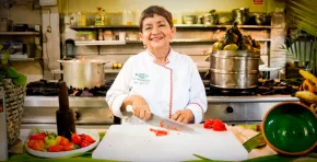 La Academia Iberoamericana de Gastronomía premió al Grupo La Patarashca por su aporte a la gastronomía sostenible, destacando su enfoque en identidad amazónica, biodiversidad y compromiso social desde San Martín hacia Iberoamérica.