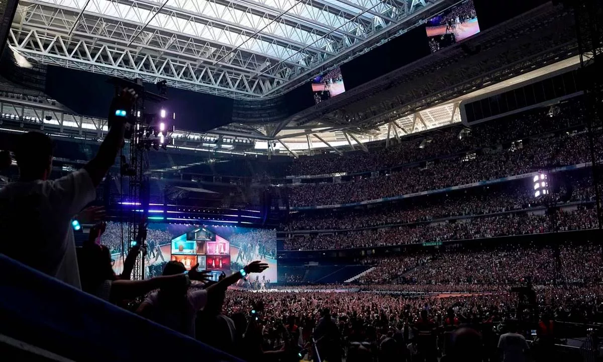 El Real Madrid podría ir a juicio por los conciertos en el Bernabéu; una jueza pasó el caso a procedimiento abreviado por indicios de delitos ambientales vinculados al exceso de ruido, mientras los vecinos exigen que se respete la normativa municipal.