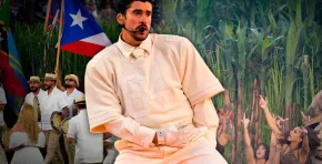 Bad Bunny hizo historia en el Super Bowl, al hacer una performance enteramente en español. Foto: Stakeholders.