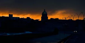 El organismo internacional advirtió que la falta de petróleo y las limitaciones energéticas ponen en riesgo derechos fundamentales como el acceso a alimentos, salud y electricidad, y pidió fortalecer la cooperación internacional para aliviar la situación.