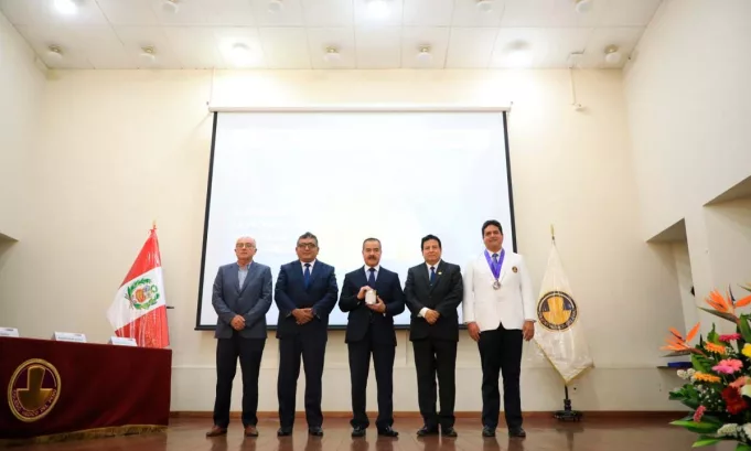 La incorporación de esta terapia avanzada mejora el acceso de los pacientes oncológicos, reduce la dependencia de importaciones y posiciona al Perú a la vanguardia regional en la lucha contra el cáncer.