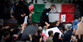 Organizaciones alertan que la guerra intensifica riesgos ambientales y climáticos en una de las zonas más sensibles para la biodiversidad y el suministro energético global.